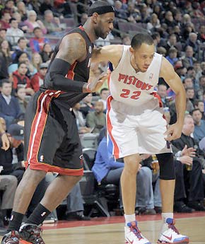 配合娴熟的 配合娴熟的