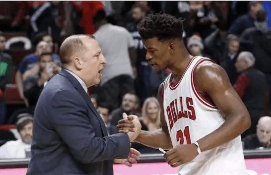 后直插肘区 后直插肘区